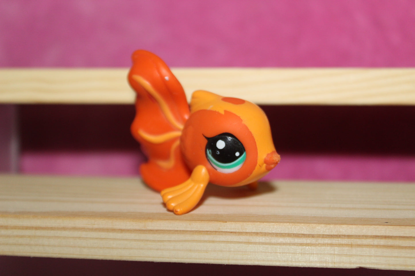Authentic LPS Rare Goldfish
