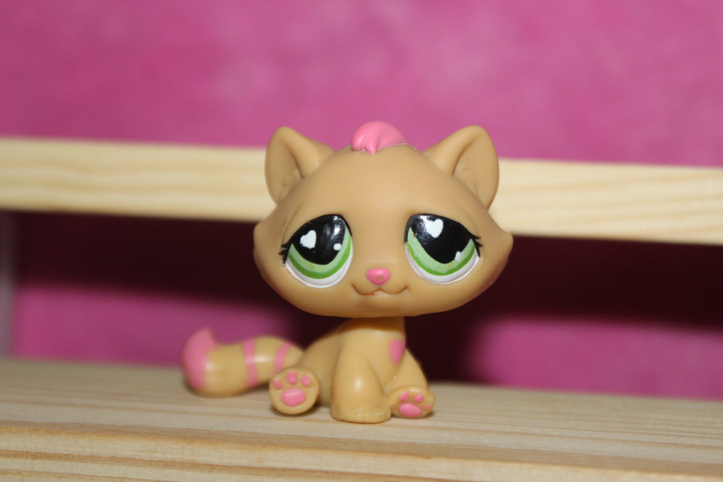 Authentic LPS Valentines Cat