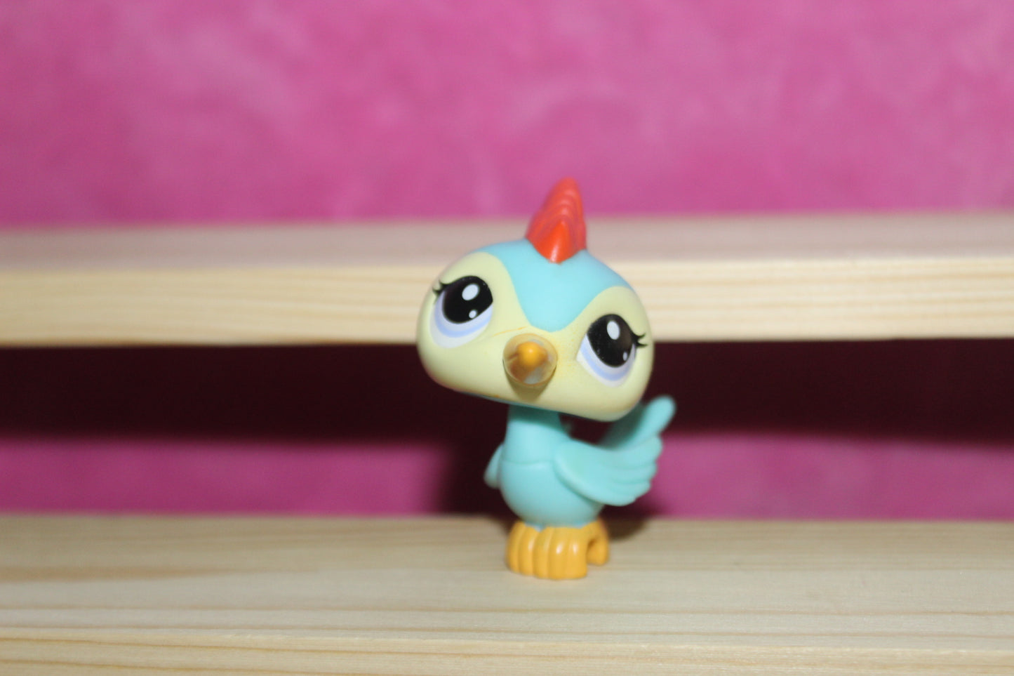 Authentic LPS Woodpecker Bird