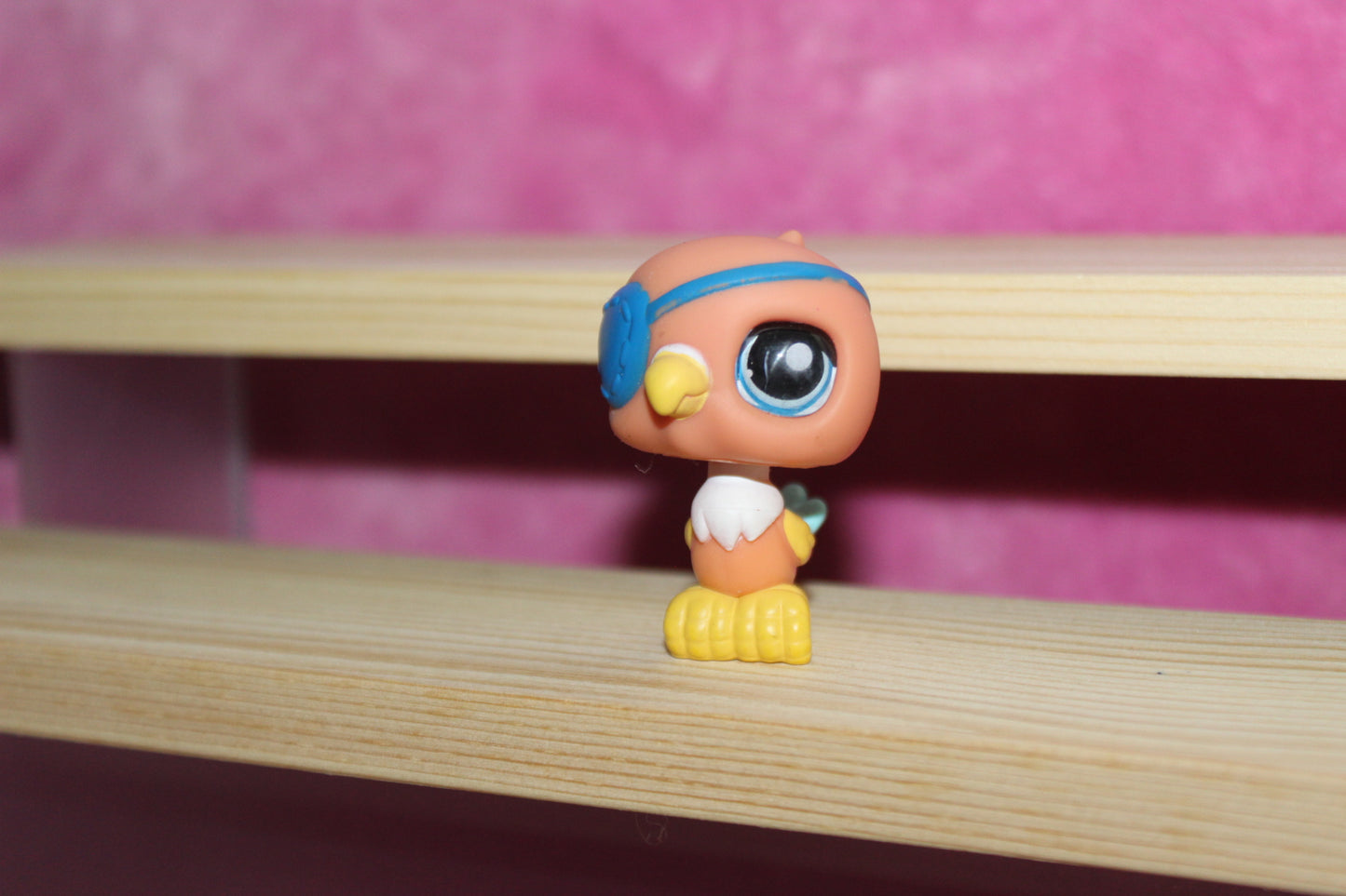 Authentic LPS Glass Eye Parrot