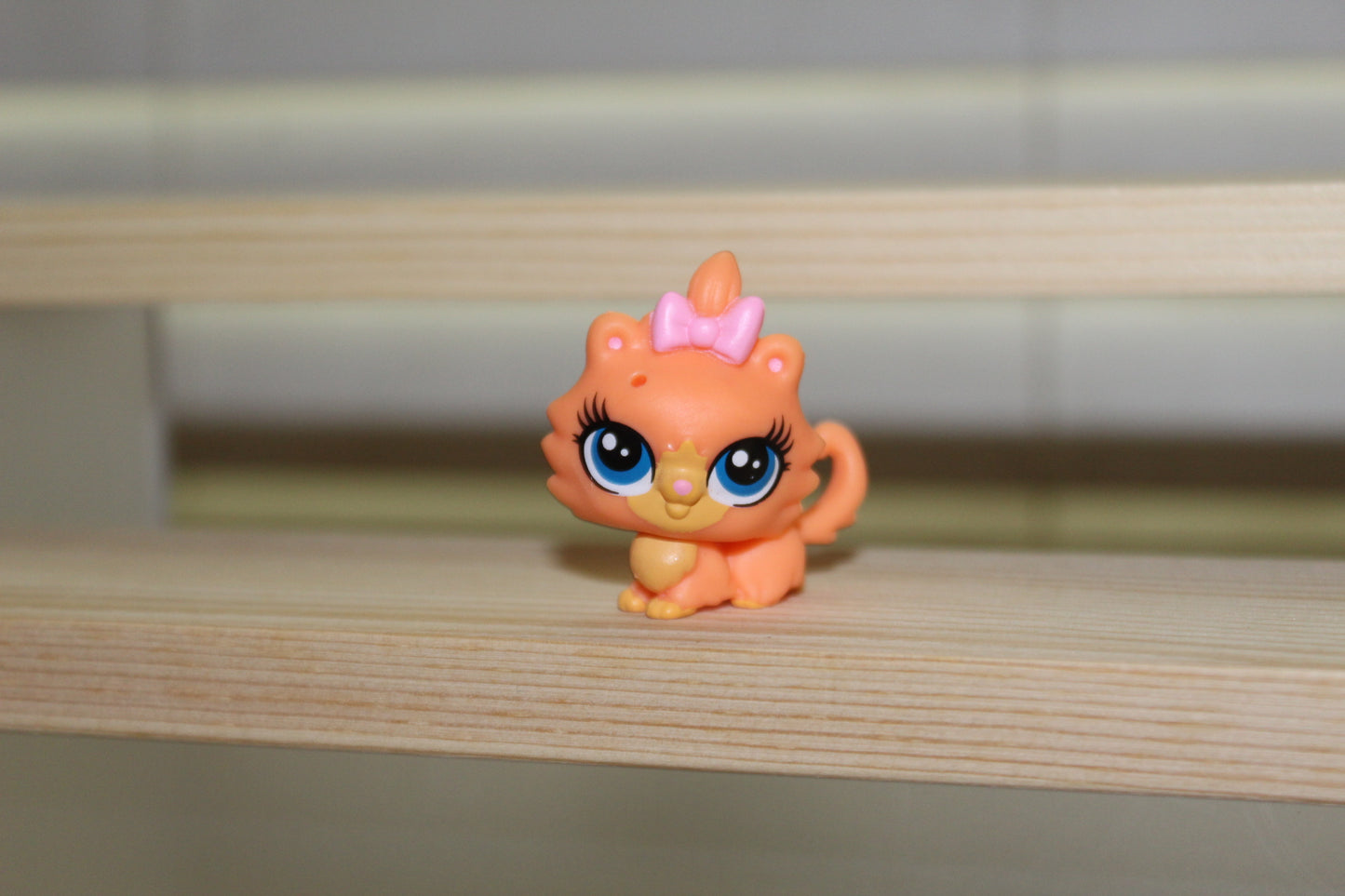 Authentic LPS kitten