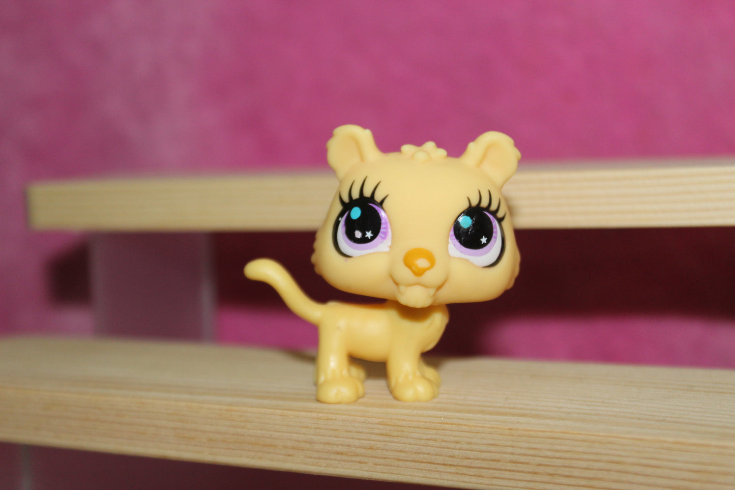 Authentic LPS rare tiger