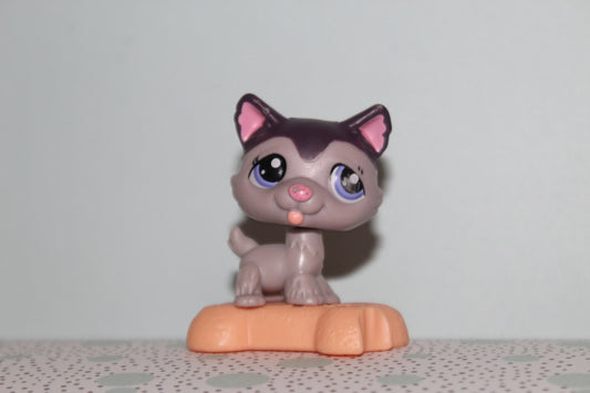 Authentic Blemished LPS McDonalds Pet Husky Dog (Blemished Eyes)