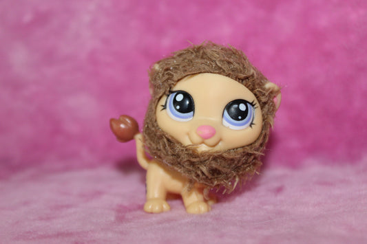 Authentic Blemished LPS Fluffy Lion Cat