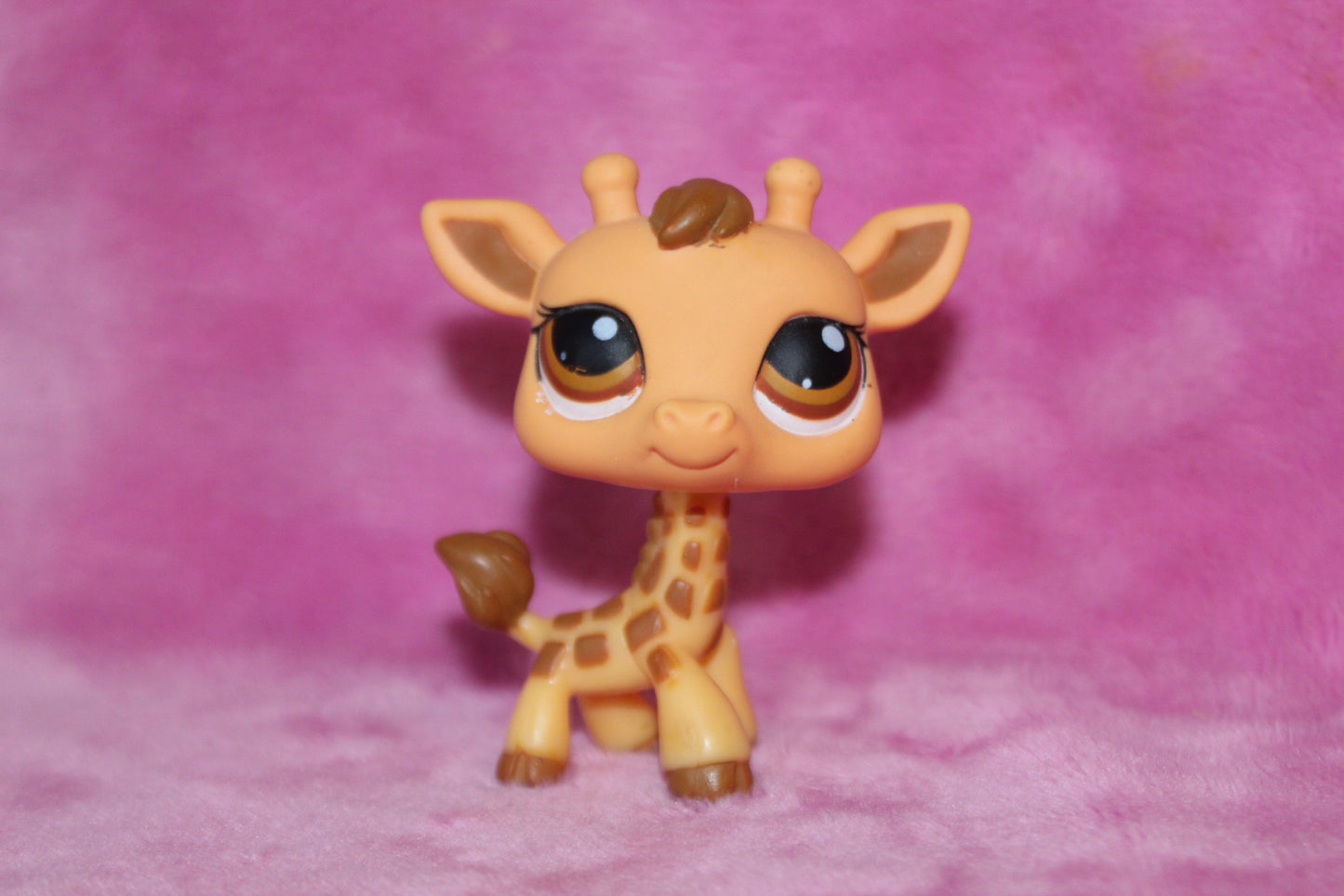 Authentic LPS Giraffe